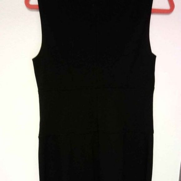 Classy Little Black Dress - Picture 3 of 4